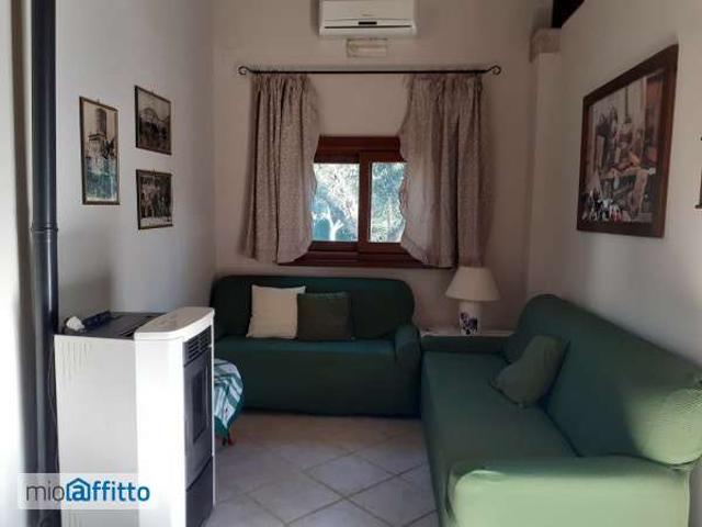 Villa Indipendente in affitto a Sonnino, Lazio