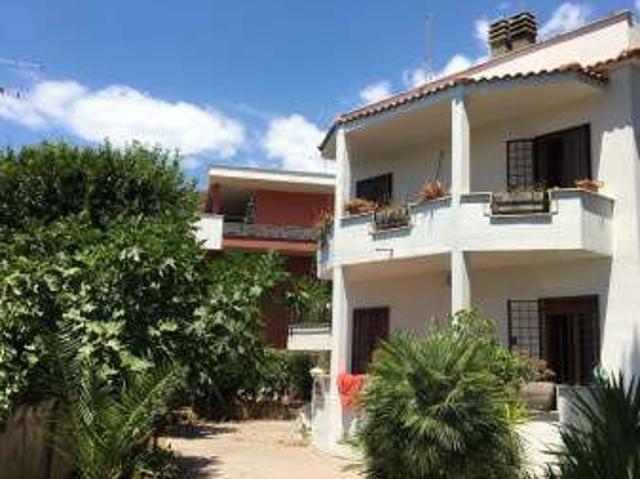 Villa Indipendente in affitto a Lido di Enea, Roma Capitale