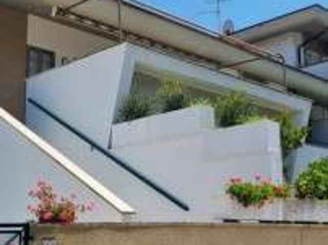 Villa Indipendente in affitto a Lido di Enea, Roma Capitale