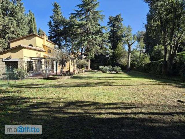 Villa Indipendente in affitto a Municipio Roma VIII, Roma Capitale