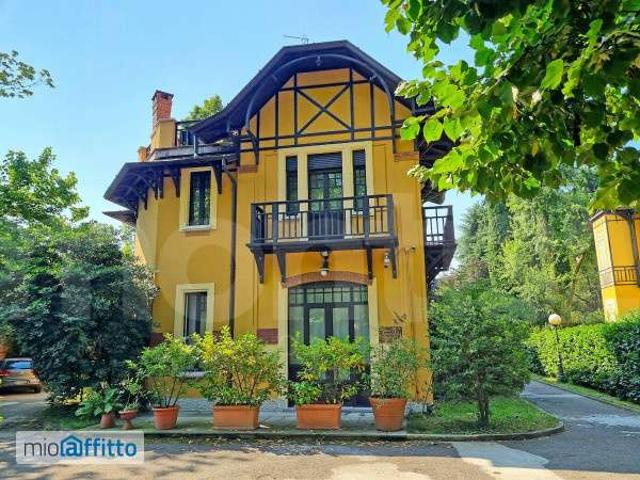 Villa Indipendente in affitto a Milano