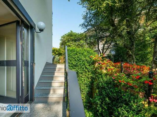 Villa Indipendente in affitto a Municipio 7, Milano