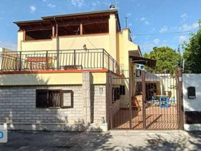 Villa Indipendente in affitto a Macchie, Bari