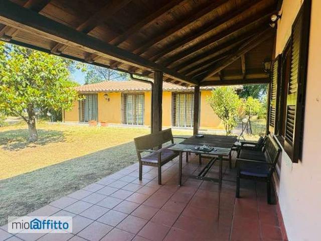 Villa Indipendente in affitto a Municipio Roma VI, Roma Capitale