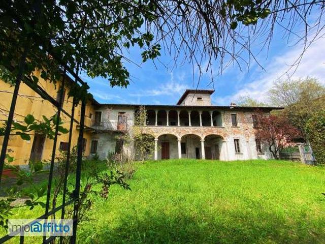 Villa Indipendente in affitto a Comunità Montana Valli del Verbano, Gavirate