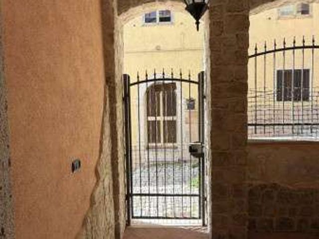 Villa Indipendente in affitto a Castel Di Sangro, Abruzzo