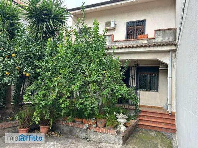 Villa Indipendente in affitto a Cannizzaro, Aci Castello