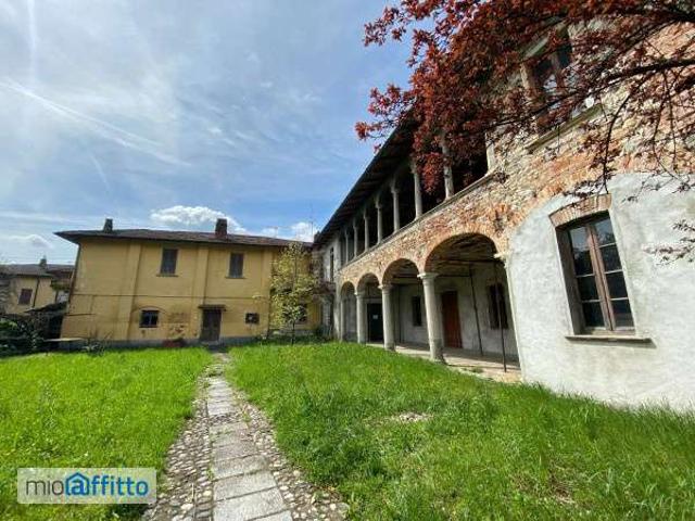 Villa Indipendente in affitto a Comunità Montana Valli del Verbano, Gavirate