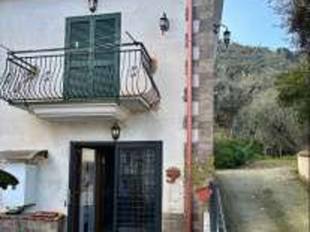 Villa Indipendente in affitto a Bonea, Vico Equense