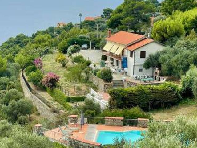 Villa Indipendente in affitto a Capo Mimosa, Cervo