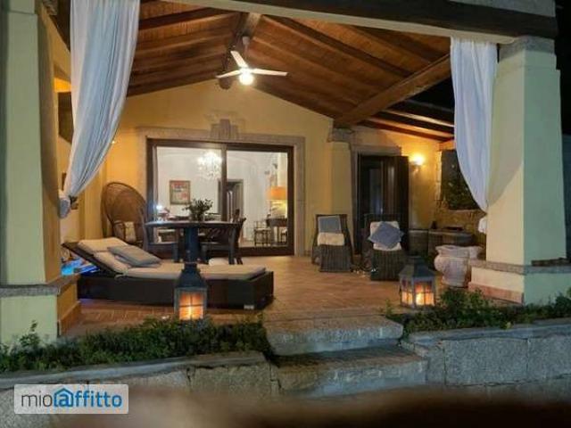 Villa Indipendente in affitto a San Pantaleo, Sardigna/Sardegna