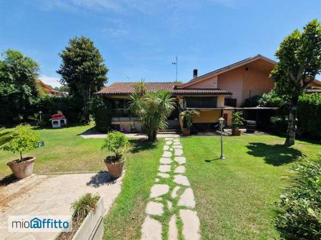 Villa Indipendente in affitto a Municipio Roma VIII, Roma Capitale