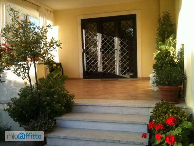 Villa Indipendente in affitto a Fregene, Roma Capitale