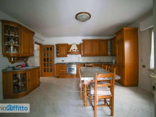 Villa Indipendente in affitto a Fregene, Roma Capitale