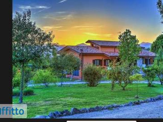 Villa Indipendente in affitto a Salto Di Fondi, Lazio