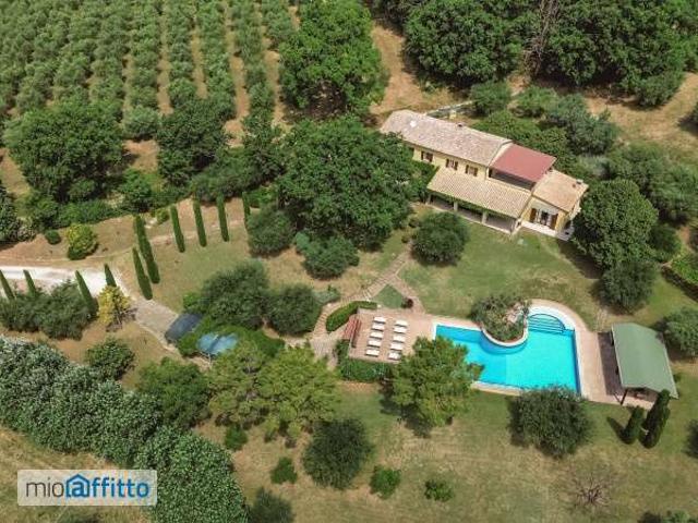 Villa Indipendente in affitto a Vigna del Mare, Marche