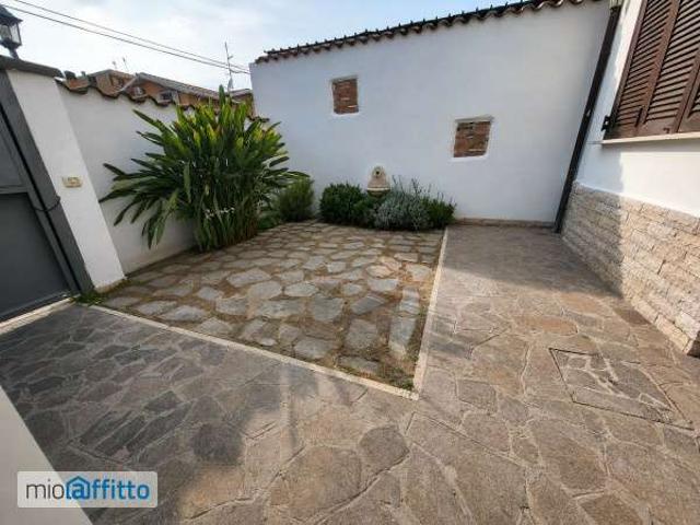 Villa Indipendente in affitto a San Giorgio di Acilia, Roma Capitale