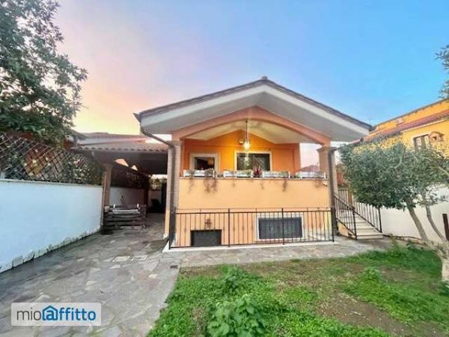 Villa Indipendente in affitto a Municipio Roma X, Roma Capitale