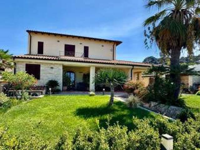 Villa Indipendente in affitto a Licata, Sicilia