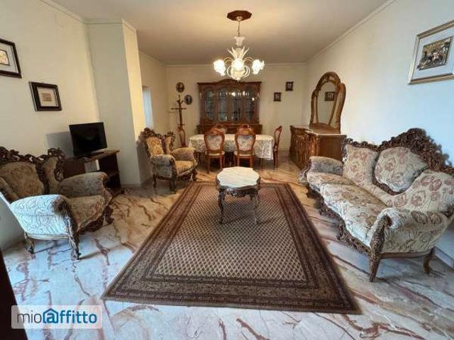 Villa Indipendente in affitto a Mondragone, Campania