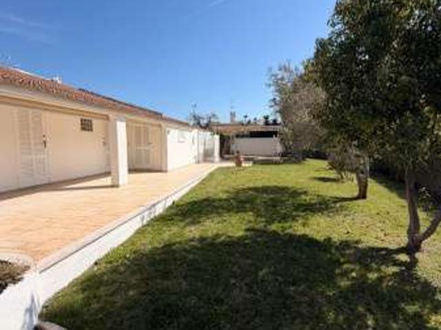 Villa Indipendente in affitto a Rosa Marina di Ostuni, Puglia