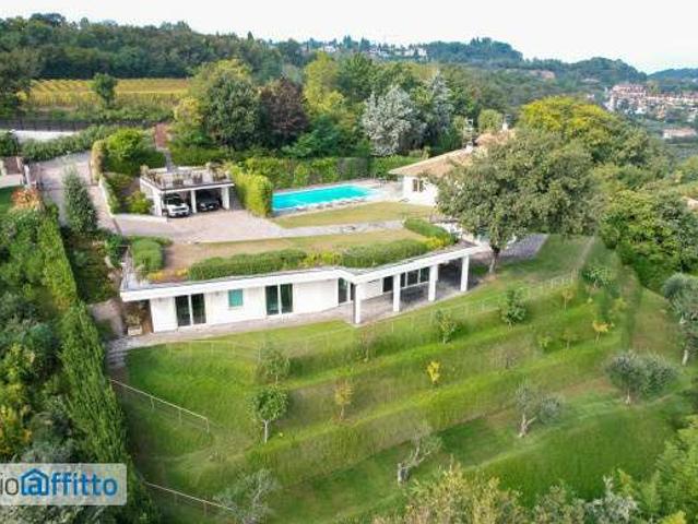 Villa Indipendente in affitto a Padenghe Sul Garda, Lombardia