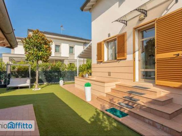 Villa Indipendente in affitto a Tonfano, Toscana