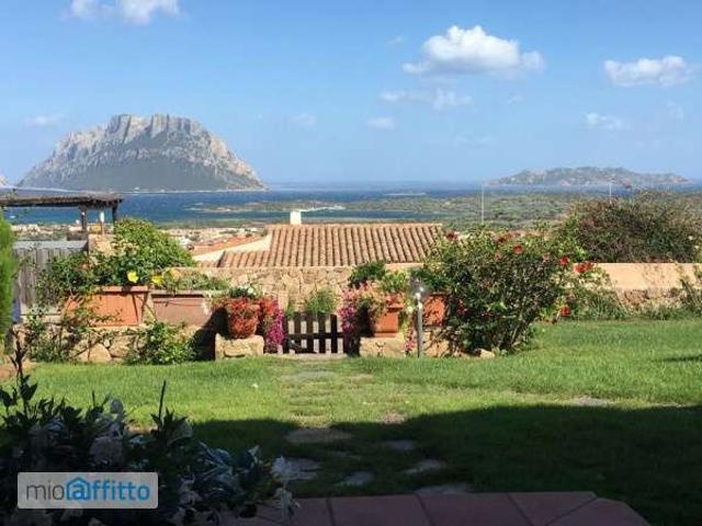 Villa Indipendente in affitto a Porto San Paolo, Sardigna/Sardegna