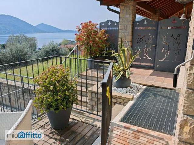 Villa Indipendente in affitto a Predore, Lombardia