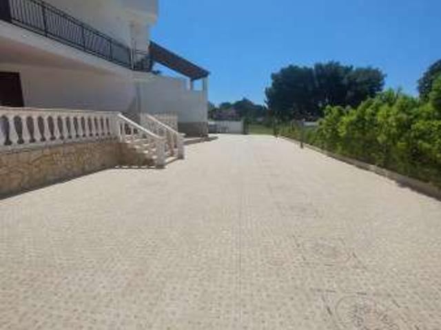 Villa Indipendente in affitto a Marina di Pulsano, Puglia