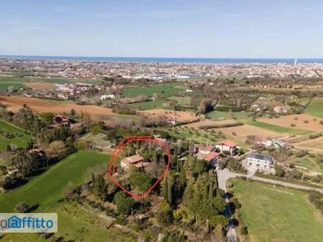 Villa Indipendente in affitto a Rimini, Reggio Emilia