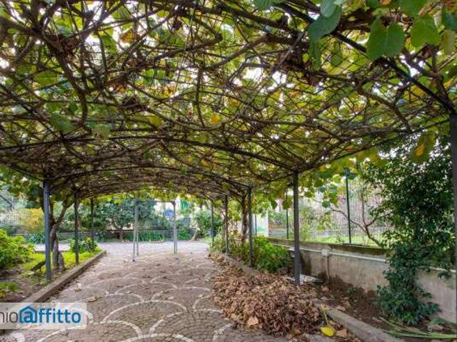 Villa Indipendente in affitto a Astroni, Pianura