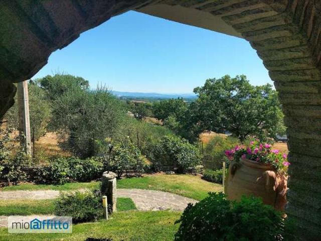 Villa Indipendente in affitto a Soriano Nel Cimino, Lazio