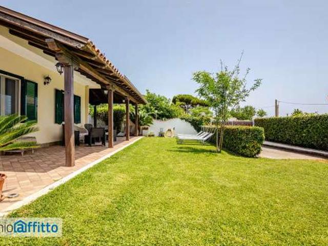 Villa Indipendente in affitto a Terracina, Lazio