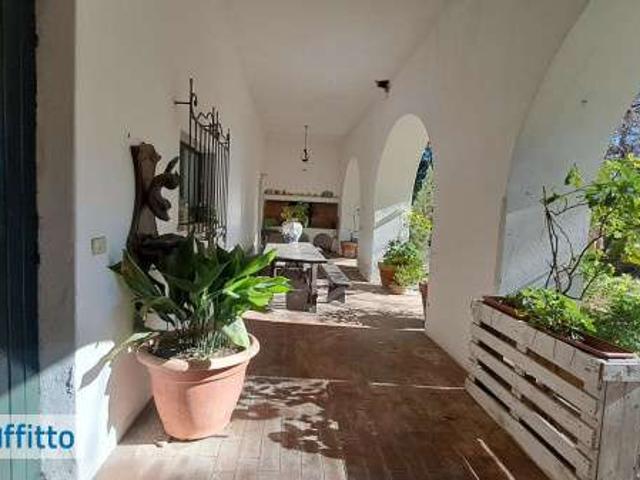 Villa Indipendente in affitto a Ponte Linari, Roma Capitale