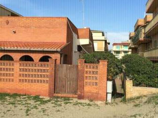 Villa Indipendente in affitto a Torvajanica, Roma Capitale