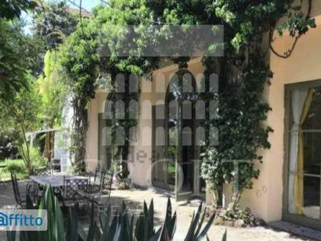 Villa Indipendente in affitto a Municipio Roma I, Roma Capitale