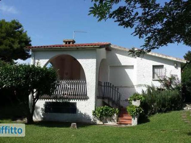Villa Indipendente in affitto a Marche, Ancona