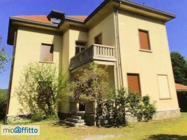 Villa Indipendente in affitto a Vergiate, Lombardia