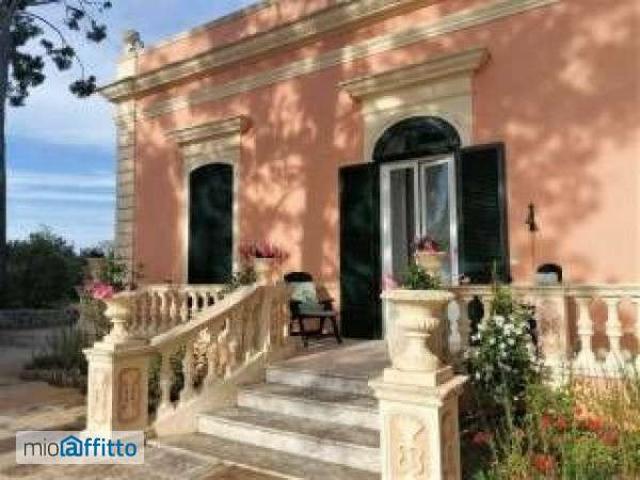 Villa Indipendente in affitto a Puglia, Bari