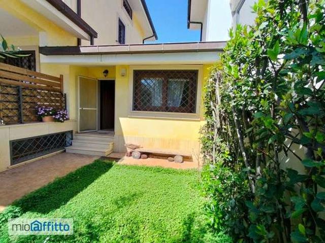 Villa Indipendente in affitto a Fregene, Roma Capitale