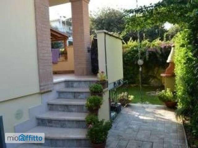 Villa Indipendente in affitto a Fregene, Roma Capitale