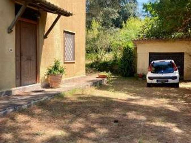 Villa Indipendente in affitto a Fontevivola, Sutri