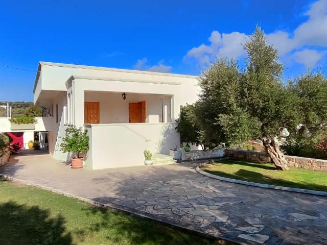 Villa Indipendente in affitto a Fabbreria, Campello Sul Clitunno