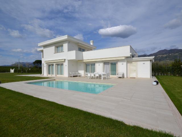 Villa Indipendente in affitto a Vaiana, Forte Dei Marmi