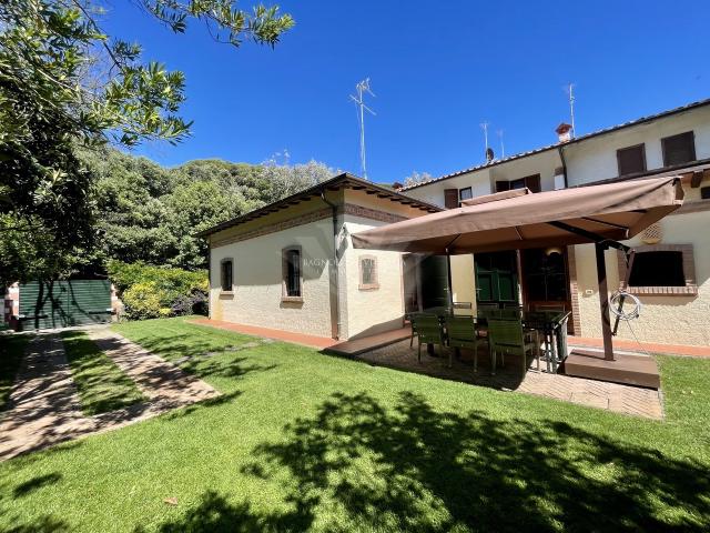 Villa Indipendente in affitto a Tonfano, Toscana