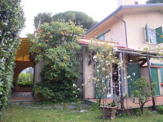 Villa Indipendente in affitto a Tonfano, Toscana