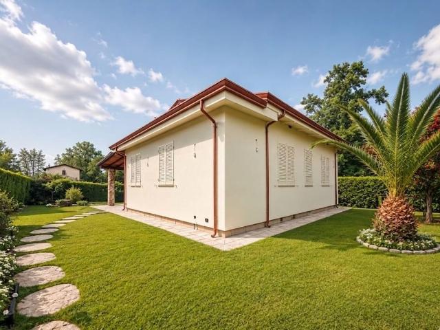 Villa Indipendente in affitto a San Cristoforo, Marina Di Massa