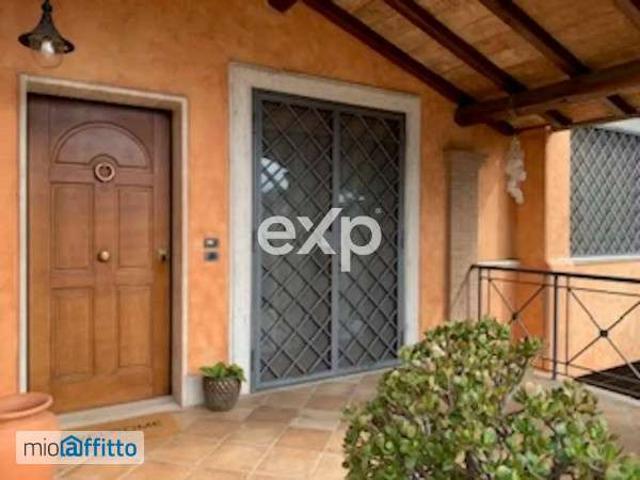 Villa Indipendente in affitto a Municipio Roma X, Roma Capitale