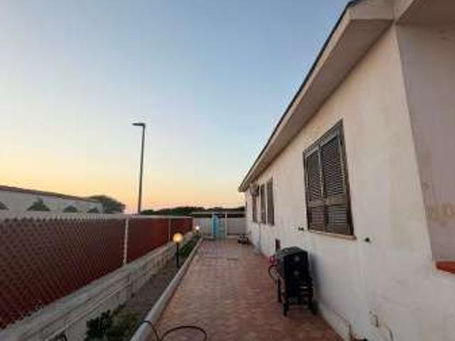 Villa Indipendente in affitto a Villaggio Seit, Castel Volturno